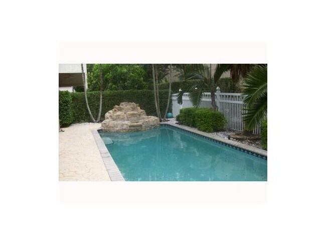 Foto del edificio - 4904 NW 57th Mnr
