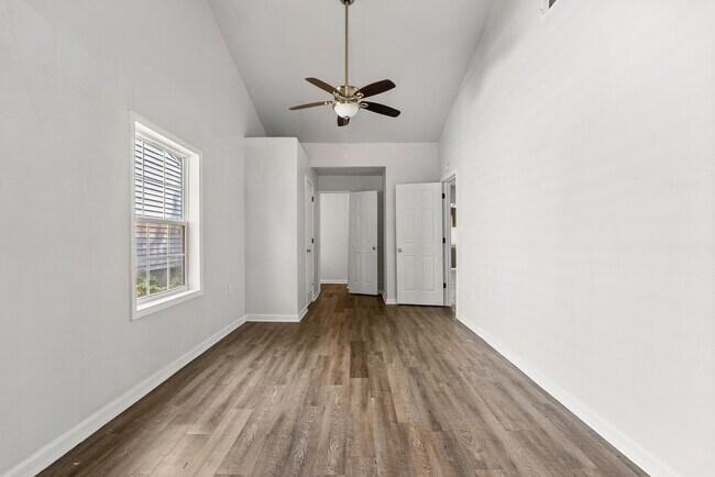 Building Photo - 1109 S 41st St
