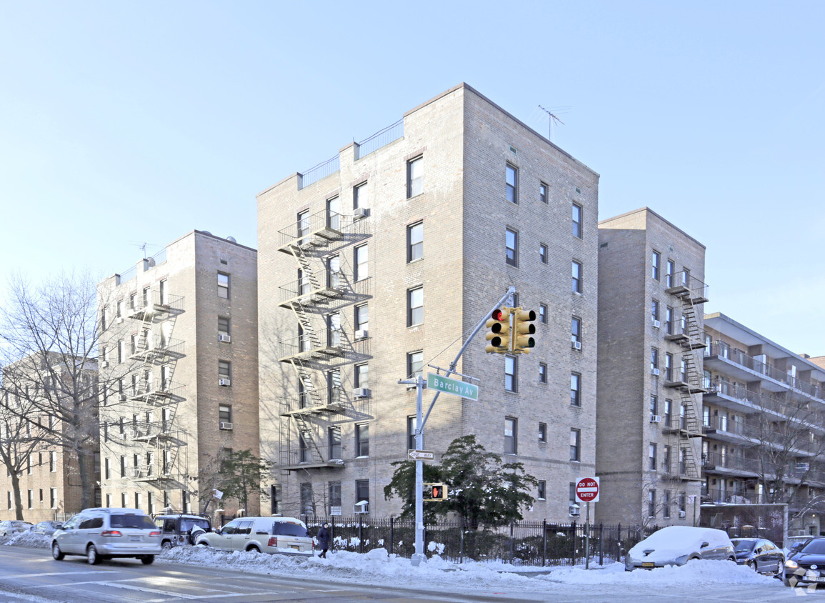 Primary Photo - The Barclay