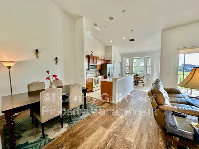 Building Photo - 803 Fairwaycove Ln