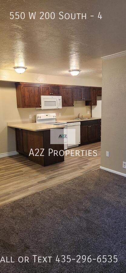 Building Photo - 550 W 200 S