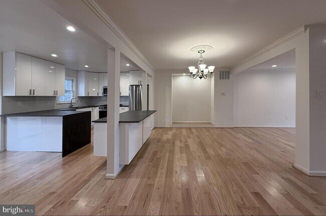 Foto del edificio - 7438 Crestberry Ln