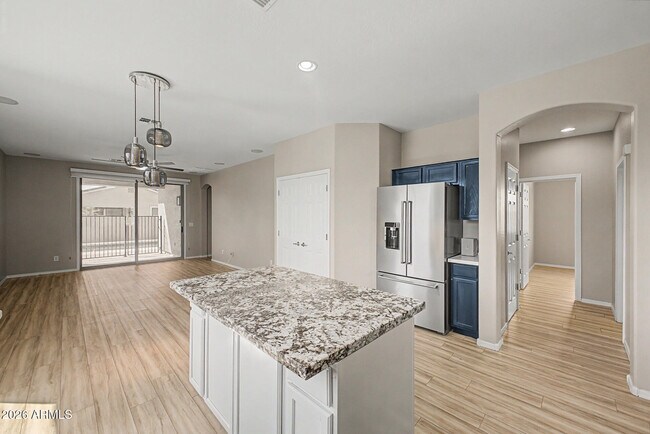 Building Photo - 15207 W Windward Ave