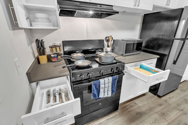 Building Photo - 7011 Almaden Way
