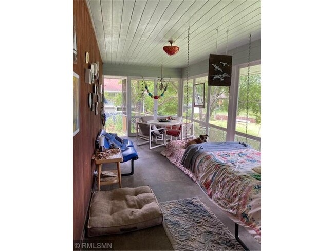 Foto del edificio - 1952 Oak Knoll Dr
