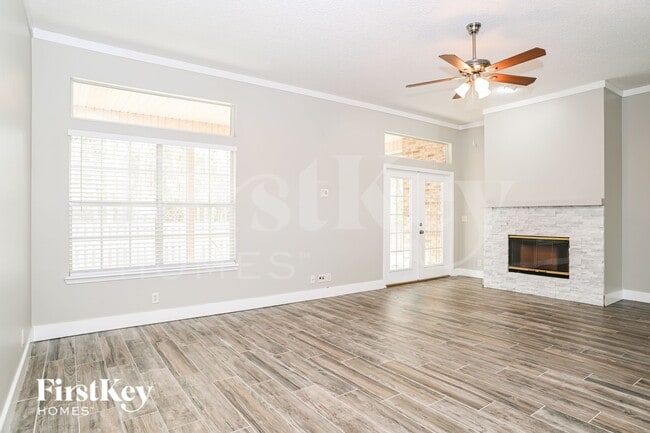 Building Photo - 2352 Chartley Ln S