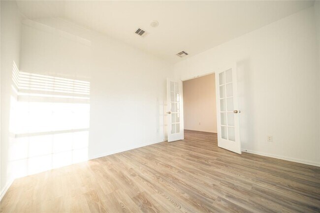 Building Photo - 2611 Olivine Stone Dr