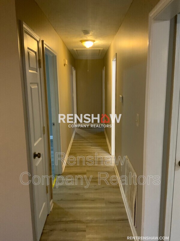 Foto del edificio - 839 Friendship Rd