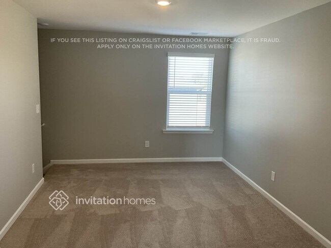 Building Photo - 528 Almere Dr