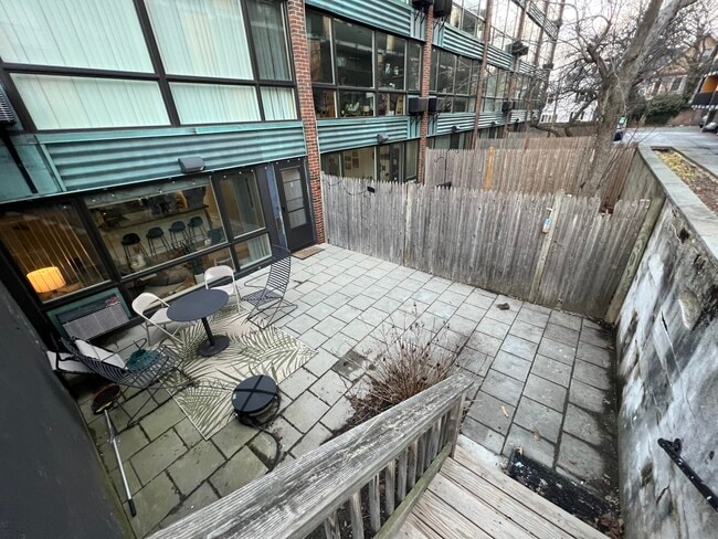 Building Photo - 351 Harvard St