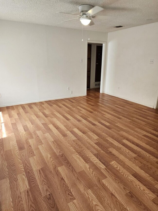 Foto del edificio - 4607 Grinnell St