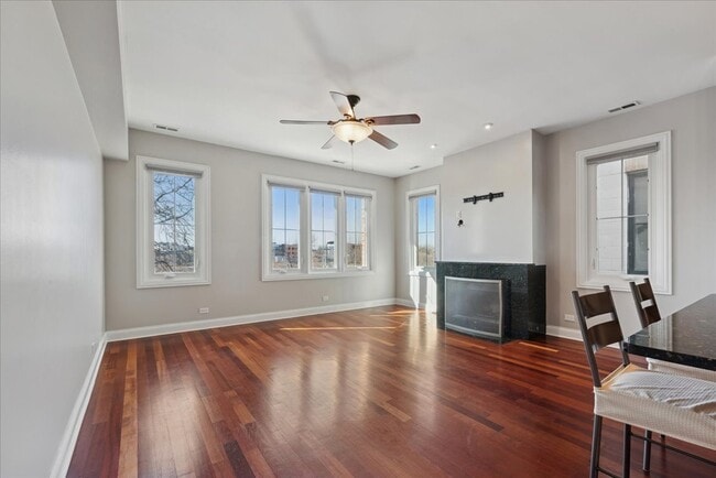 Foto del edificio - 2239 N Lister Ave