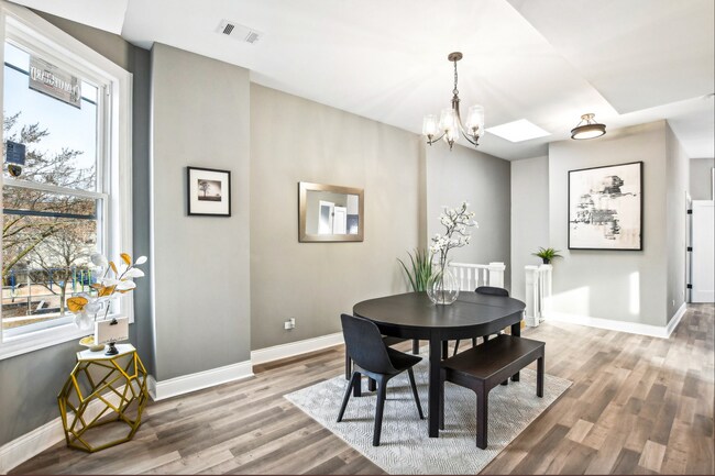 Foto del edificio - 1806 S Trumbull Ave
