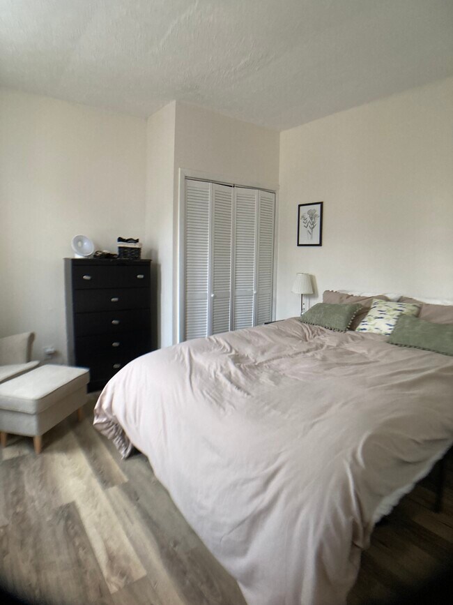 Master Bedroom - 601 S Paca St