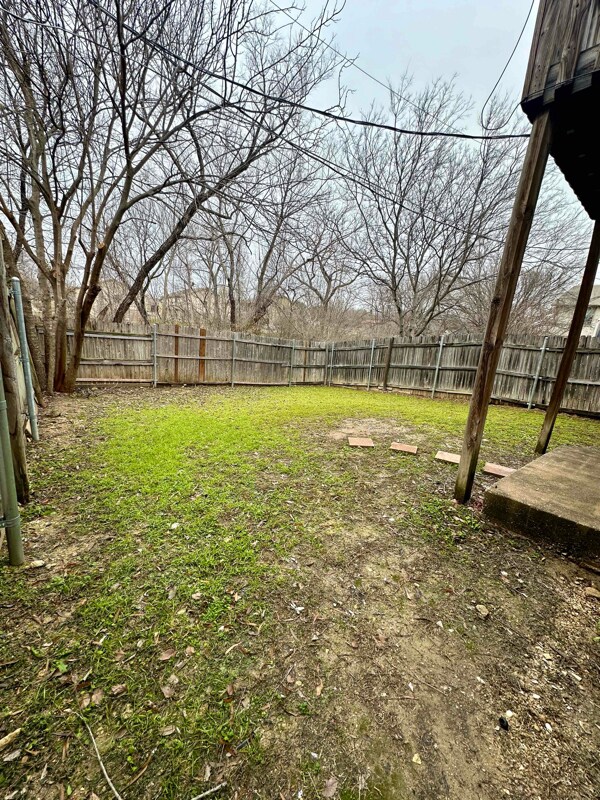 Building Photo - 4913 Jamesway Rd