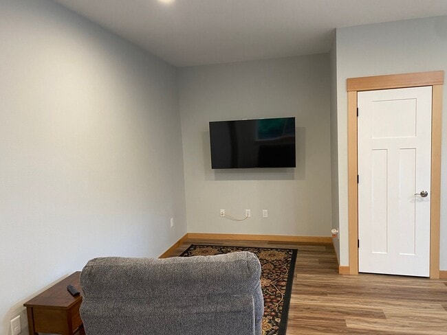 Building Photo - Brand New One Bedroom in Anacortes