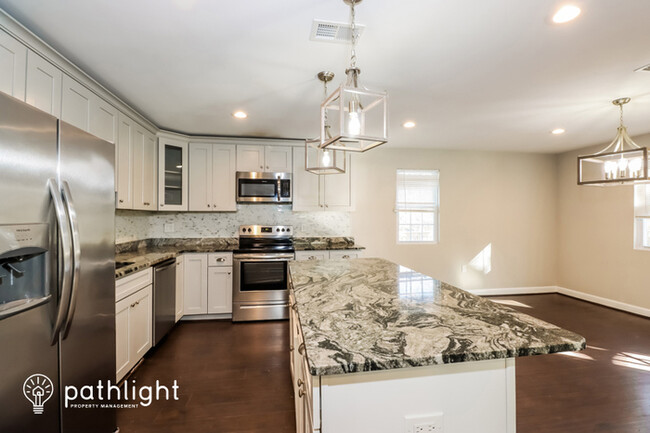 Foto del edificio - 9260 Parkway Subdivision Road, La Plata, M...