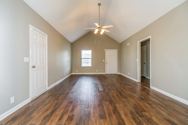 Building Photo - 2612 Apostle Ln