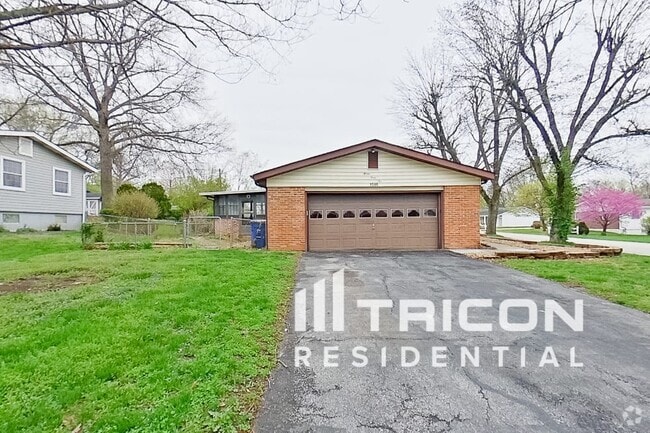 Building Photo - 1546 Grant Dr