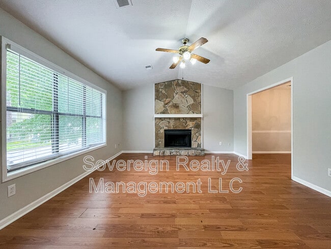 Building Photo - 2217 Lowtrail Ct