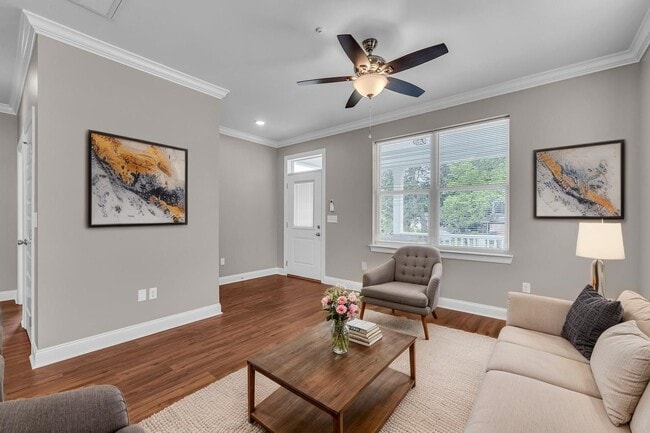 Foto del edificio - 702 Moore St