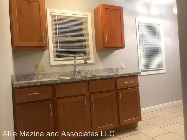 Foto del edificio - 3 br, 1.5 bath House - 21301 Watson Rd