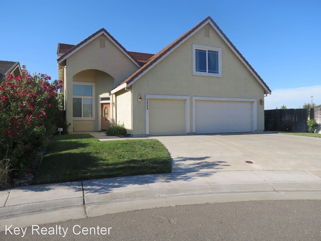 Primary Photo - 4 br, 3 bath House - 8999 Silver Bay Way