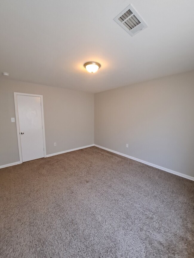 Building Photo - 21 Willard St. Ward R 72176