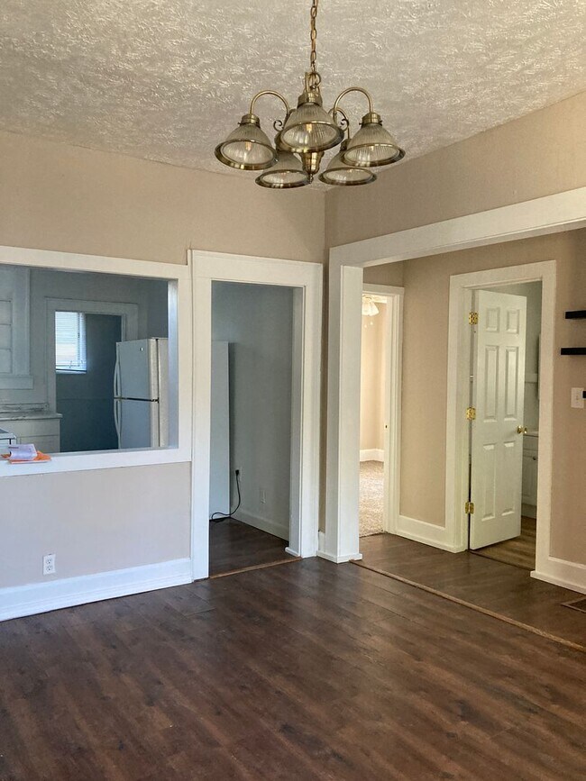 Building Photo - 3 Bedroom Bungalow Near BSU - Move in spec...