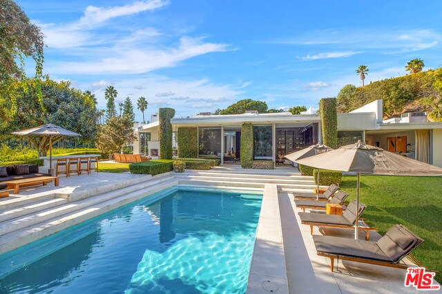 Foto principal - 924 N Hillcrest Rd