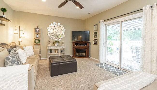 Foto del edificio - 929 Clyde Ln