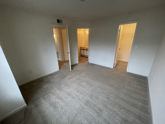 Interior Photo - Wesley Hampstead Apartments at Douglasville