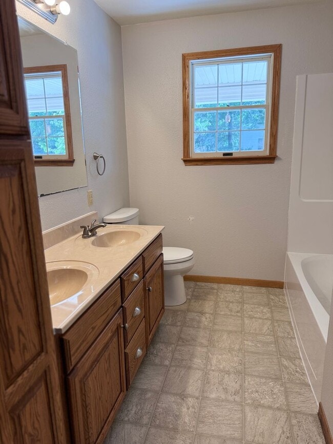 Building Photo - Beautiful Move in ready House In St. James!