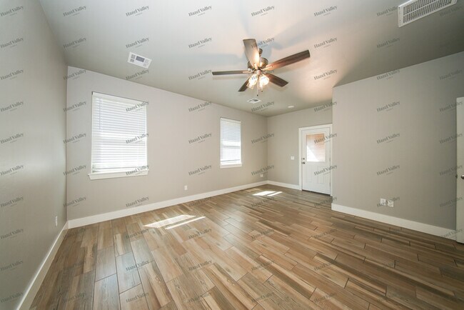 Foto del edificio - 3725 Black Forrest Ct