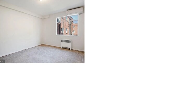 Foto del edificio - 10413 Montrose Ave