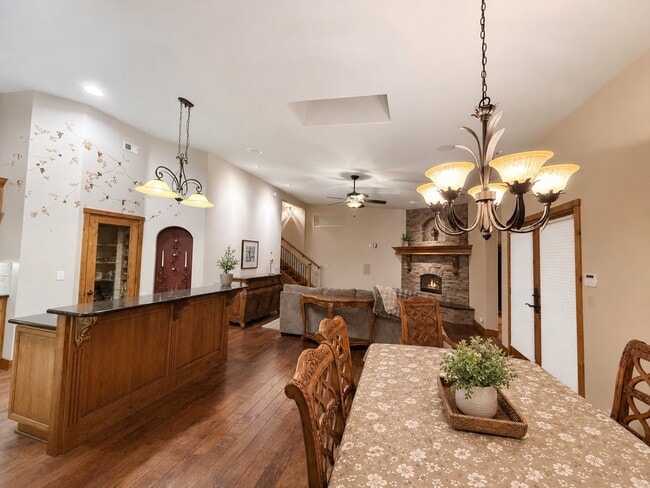 Building Photo - 2098 Lamb Ln
