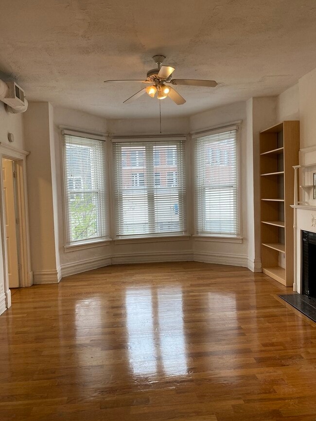 Building Photo - 2428 N Lincoln Ave