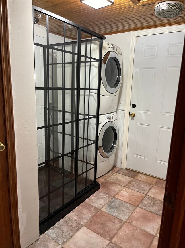 Foto del edificio - 510 Maple Dr