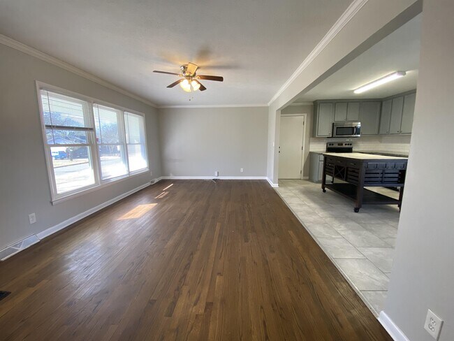 Building Photo - 4002 Gunnison Ln NW