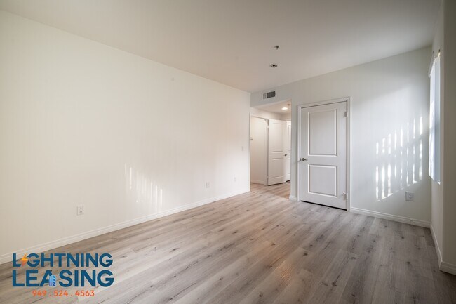 Foto del edificio - 11923 Kling St