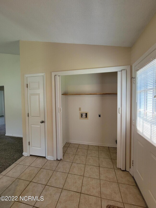 Building Photo - 1801 Countrywood Blvd
