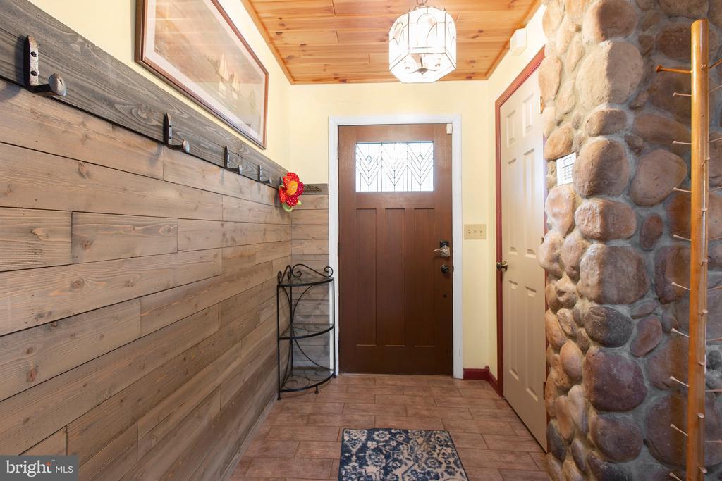 Foto principal - 76 Grove Ln