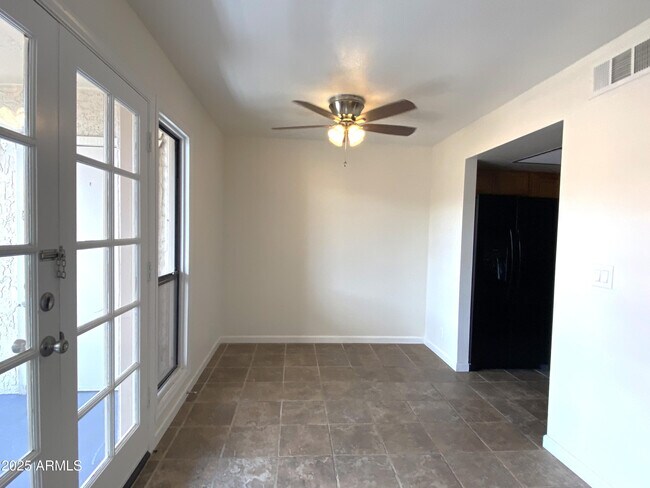 Foto del edificio - 11666 N 28th Dr