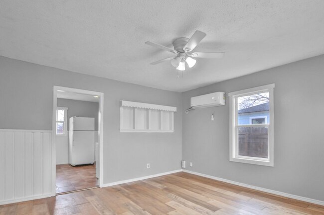 Building Photo - 2205 39th St