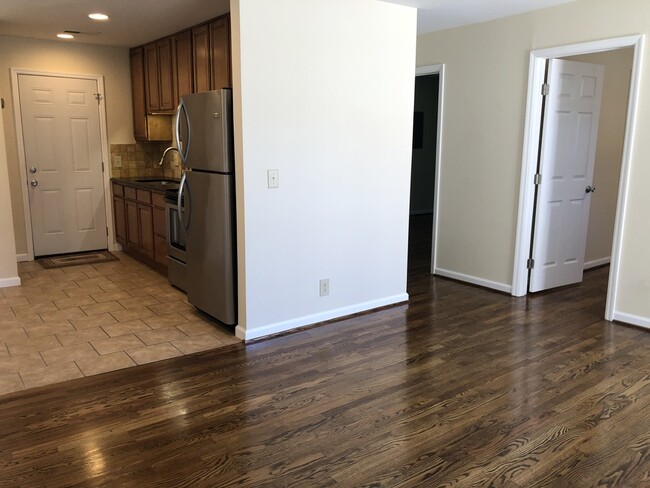 Building Photo - 3416 Dakota Ave