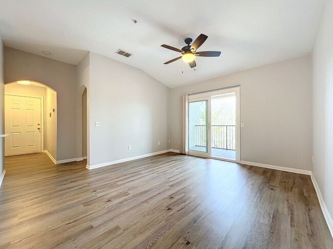 Building Photo - 6572 Swissco Dr
