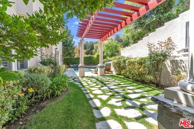 Foto del edificio - 1535 Verde Ridge Ln