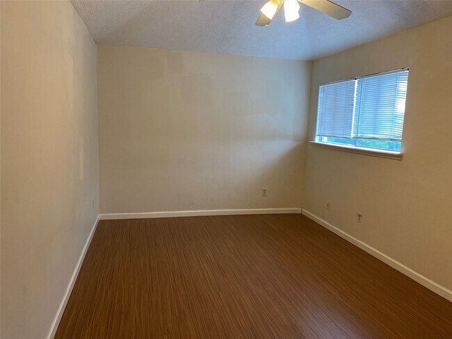 Foto del edificio - 6851 Caddo Lake Ln