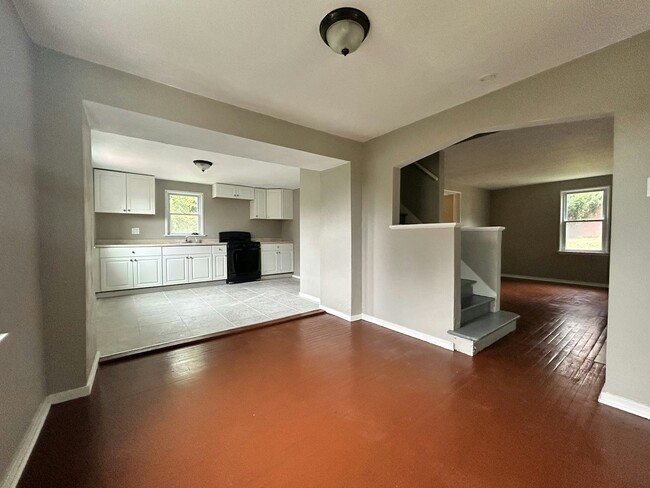 Photo - 151 Collins Dr House