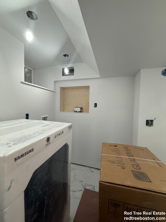 Photo - 18 Quint Ave Apartment